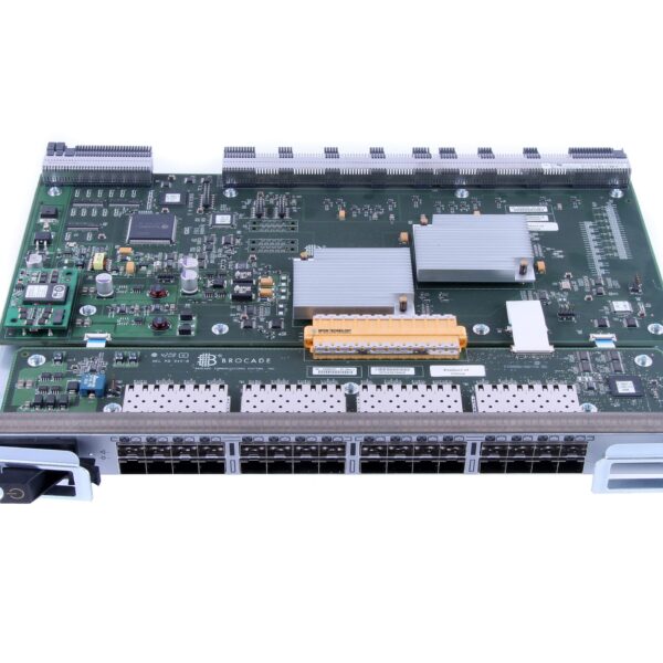 Модуль HPE HPE BD DC DIRECTOR 8GB 32PORT BLADE DPE (684430-001)