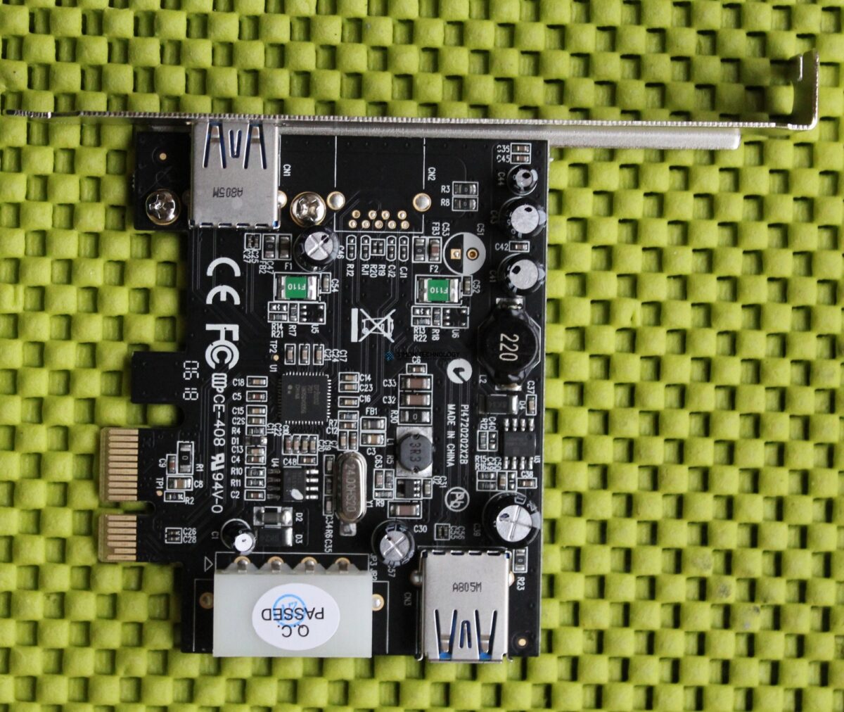 Контроллер Fujitsu USB 3.0 Interface Card D3305 PCI-e 2.0 x1 (S26361-D3305-A10)